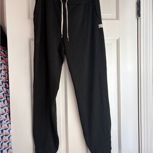 Vuori Black women’s Drawstring Joggers with Cuffed Hem